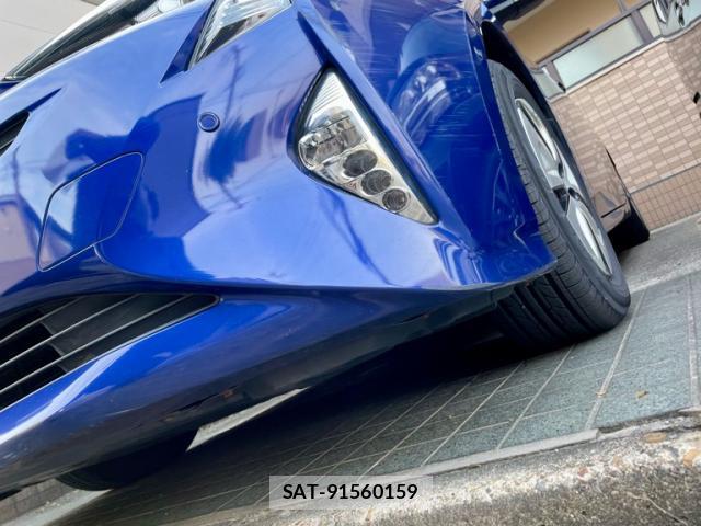 Toyota PRIUS 2017-08 8813343-16