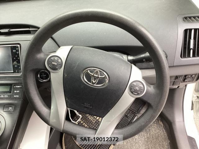 Toyota PRIUS 2009-08 8813387-10