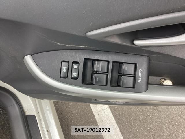 Toyota PRIUS 2009-08 8813387-7