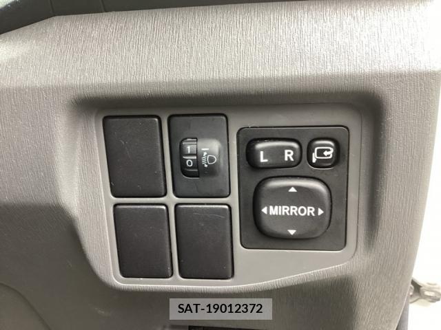Toyota PRIUS 2009-08 8813387-8