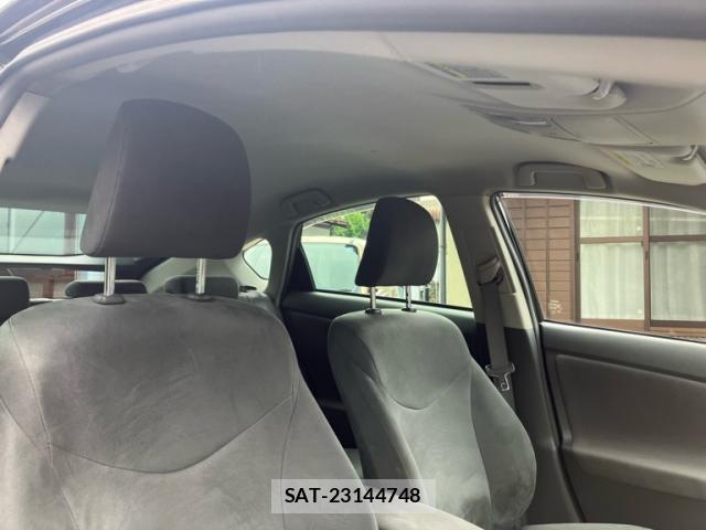 Toyota PRIUS 2010-02 8813458-15