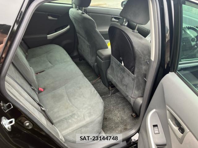 Toyota PRIUS 2010-02 8813458-16