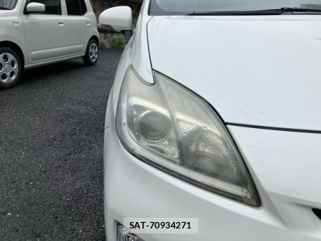 Toyota PRIUS 2011-12 8813466-1