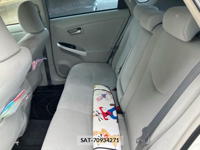 Toyota PRIUS 2011-12 8813466-5