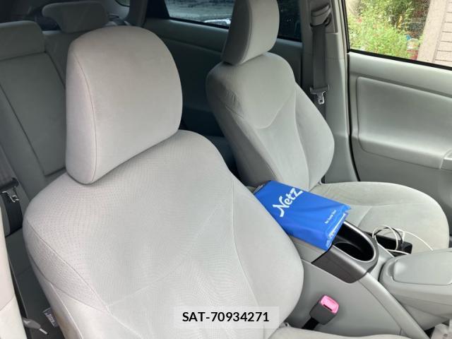 Toyota PRIUS 2011-12 8813466-7
