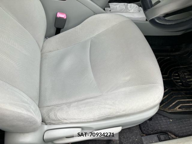 Toyota PRIUS 2011-12 8813466-8