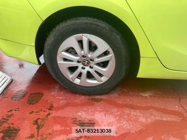 Toyota PRIUS 2016-03 8813487-12