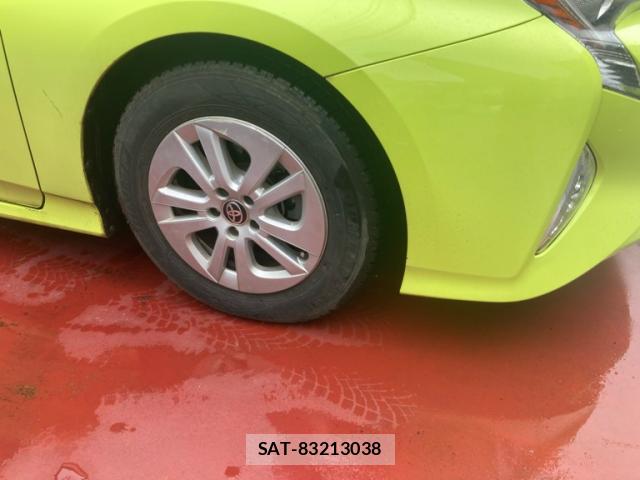 Toyota PRIUS 2016-03 8813487-13