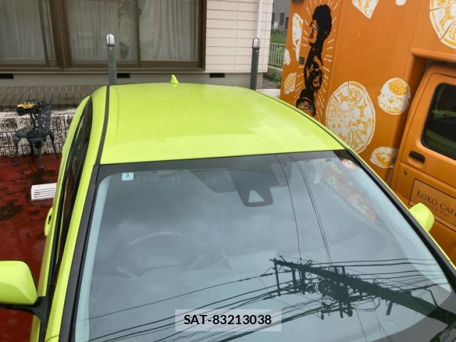 Toyota PRIUS 2016-03 8813487-2