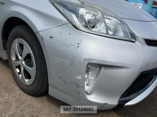 Toyota PRIUS 2012-12 8813543-12