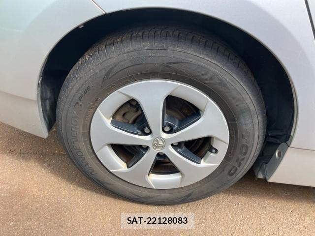 Toyota PRIUS 2012-12 8813543-4