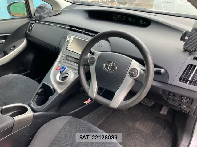 Toyota PRIUS 2012-12 8813543-9