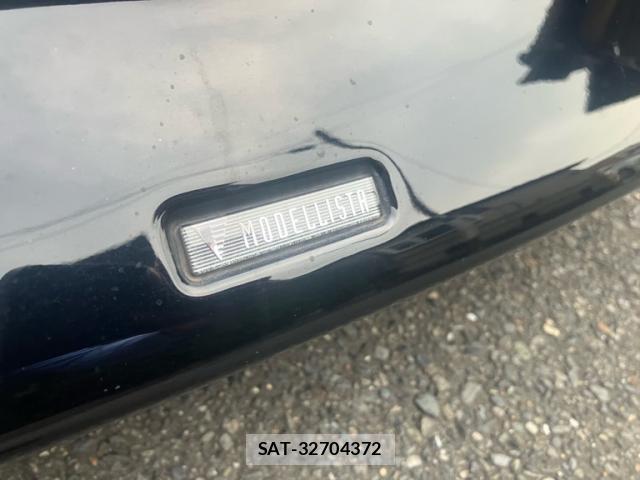 Toyota PRIUS 2017-11 8813553-5