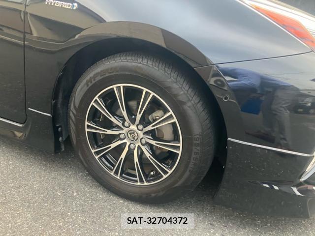 Toyota PRIUS 2017-11 8813553-6