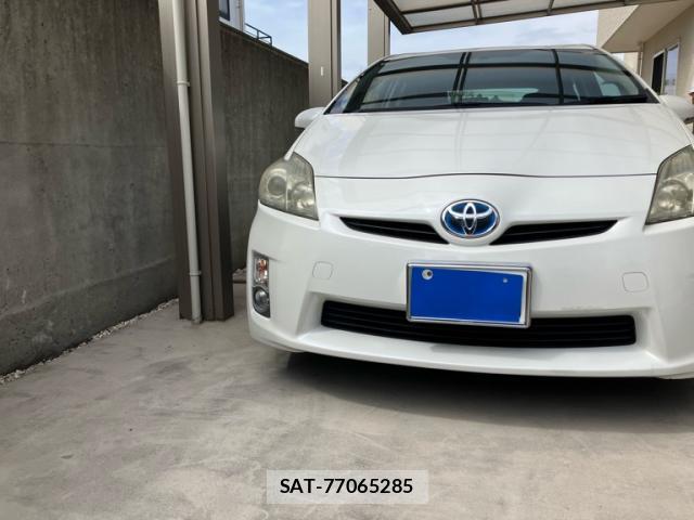 Toyota PRIUS 2010-06 8813575-0