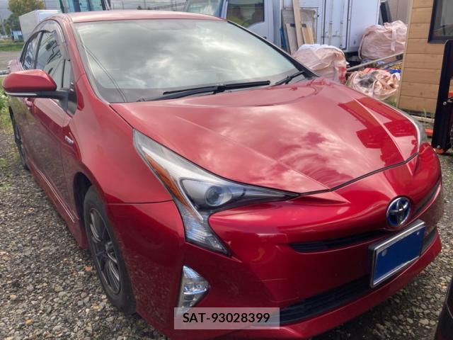 Toyota PRIUS 2016-12 8813598-1