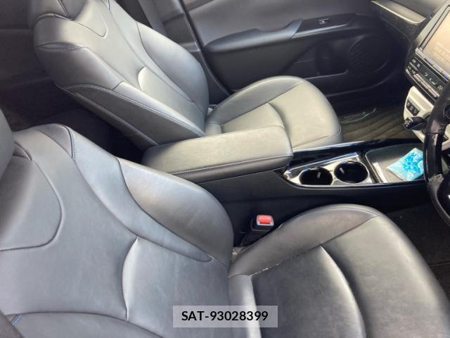 Toyota PRIUS 2016-12 8813598-11