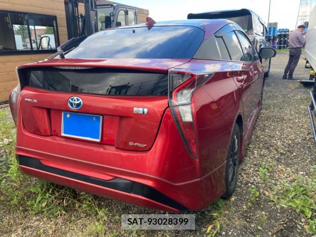 Toyota PRIUS 2016-12 8813598-12