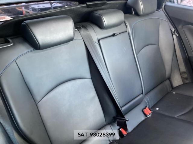 Toyota PRIUS 2016-12 8813598-14