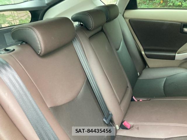 Toyota PRIUS 2013-03 8813618-14