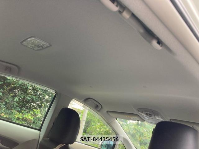Toyota PRIUS 2013-03 8813618-15
