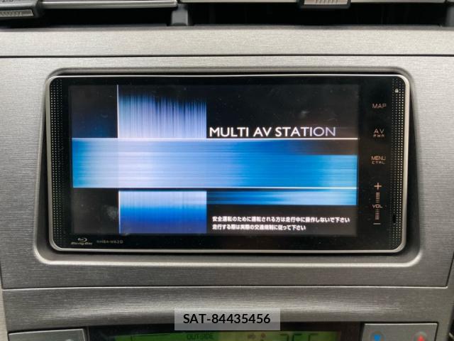 Toyota PRIUS 2013-03 8813618-18