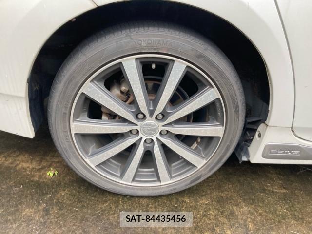 Toyota PRIUS 2013-03 8813618-5