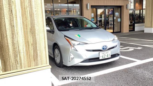 Toyota PRIUS 2018-10 8813732-1