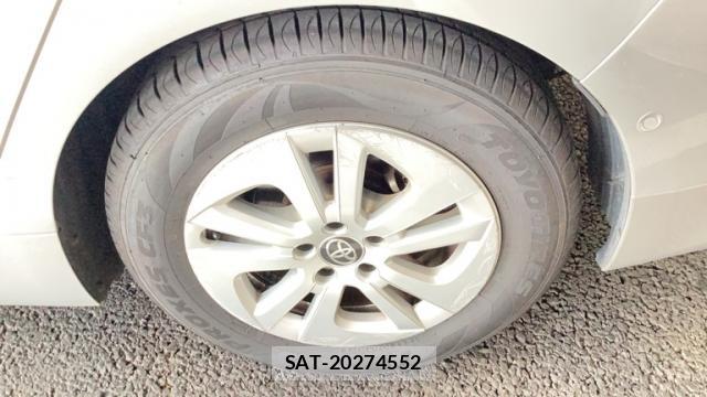 Toyota PRIUS 2018-10 8813732-12