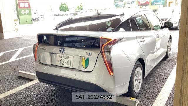 Toyota PRIUS 2018-10 8813732-2