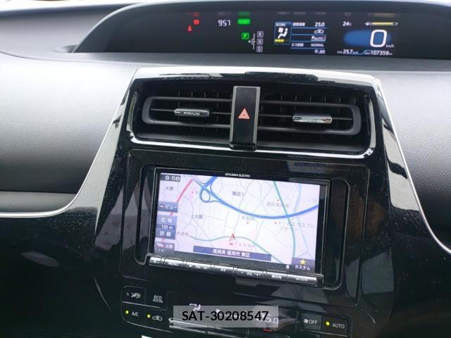 Toyota PRIUS 2018-09 8813765-10