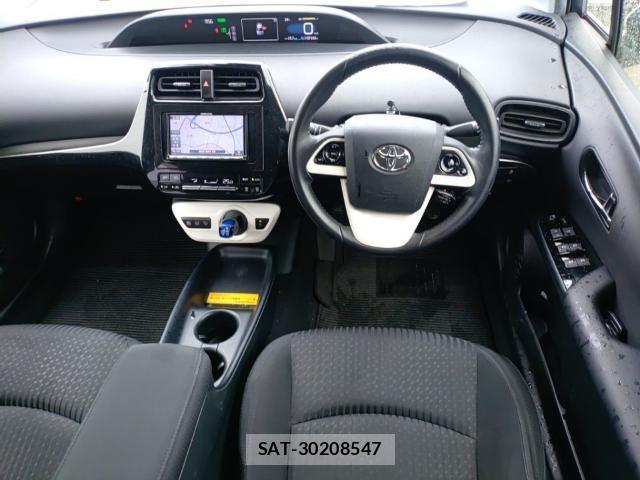 Toyota PRIUS 2018-09 8813765-2