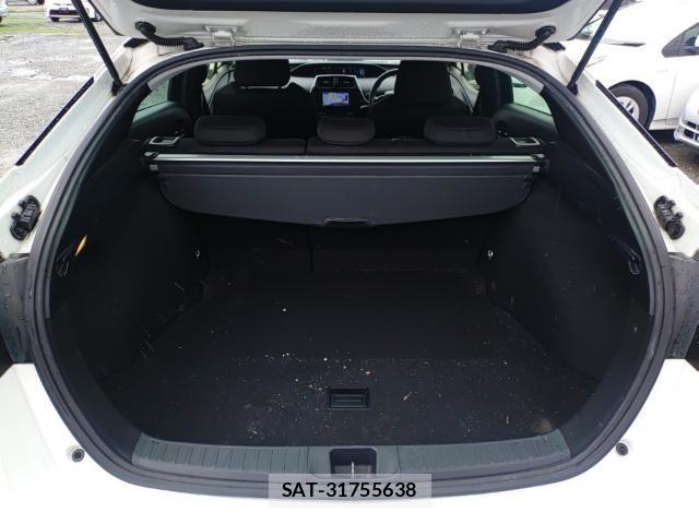 Toyota PRIUS 2019-09 8813769-7