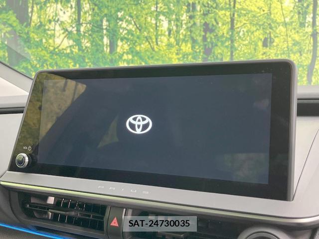 Toyota PRIUS 2025-01 8813994-2