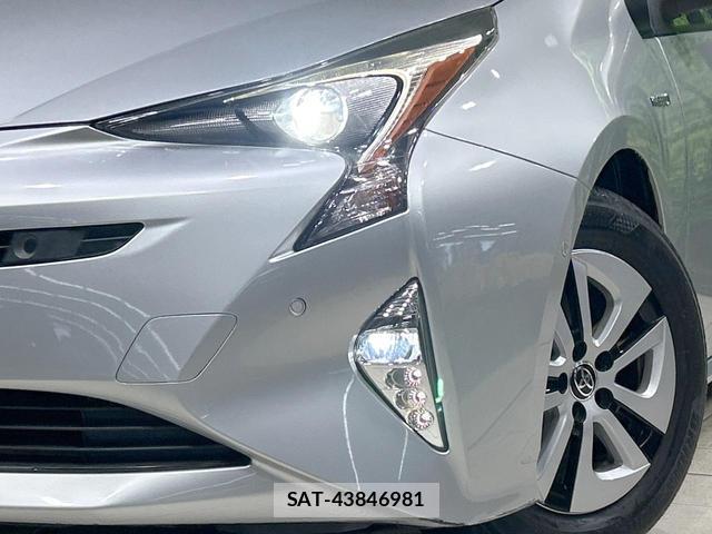 Toyota PRIUS 2016-01 8814113-11
