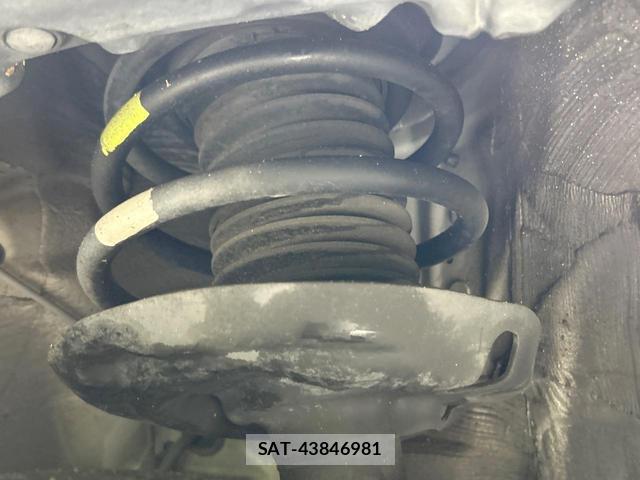 Toyota PRIUS 2016-01 8814113-19
