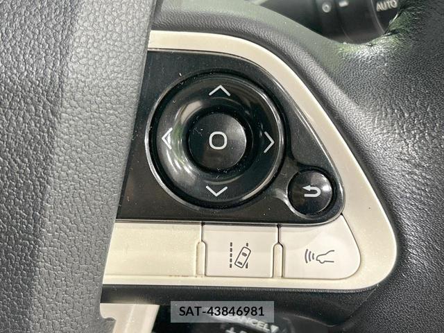 Toyota PRIUS 2016-01 8814113-4