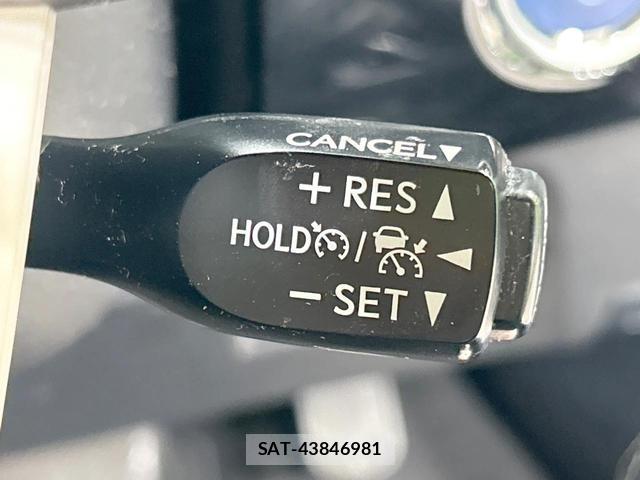 Toyota PRIUS 2016-01 8814113-5
