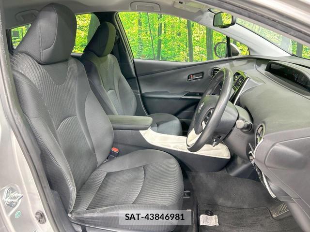 Toyota PRIUS 2016-01 8814113-7