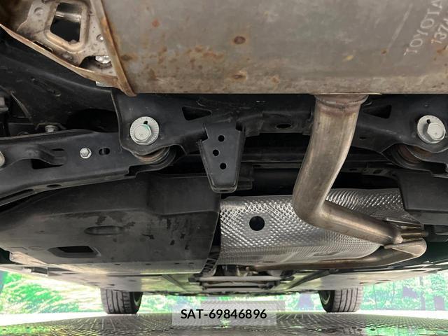 Toyota PRIUS 2020-12 8814182-18