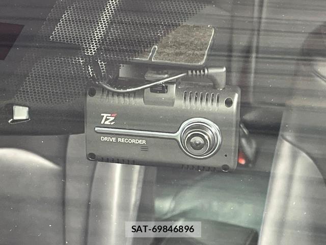 Toyota PRIUS 2020-12 8814182-5