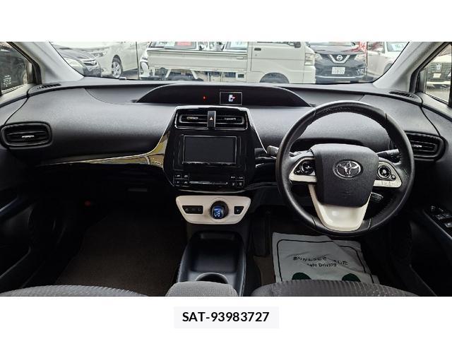 Toyota PRIUS 2017-03 8814212-2