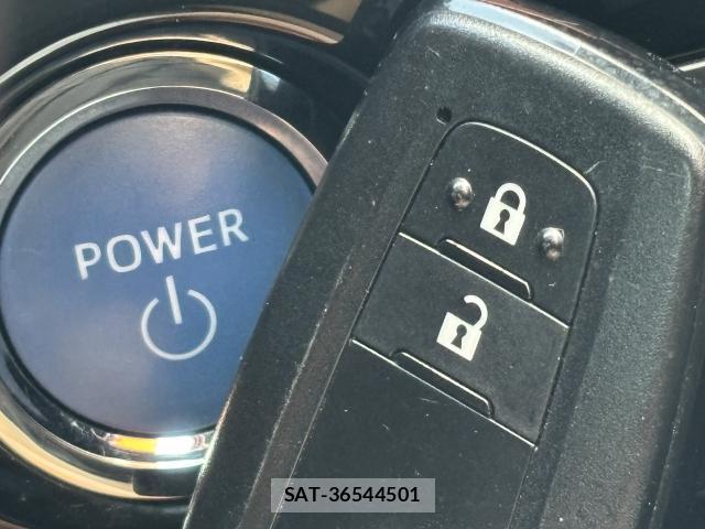 Toyota PRIUS 2020-04 8814262-10