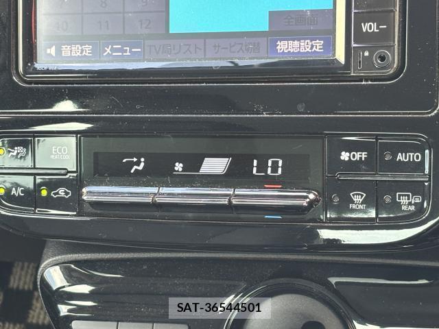 Toyota PRIUS 2020-04 8814262-11