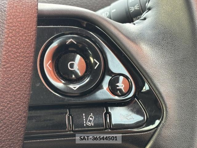 Toyota PRIUS 2020-04 8814262-14