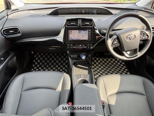 Toyota PRIUS 2020-04 8814262-2