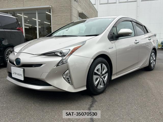 Toyota PRIUS 2016-06 8814343-12