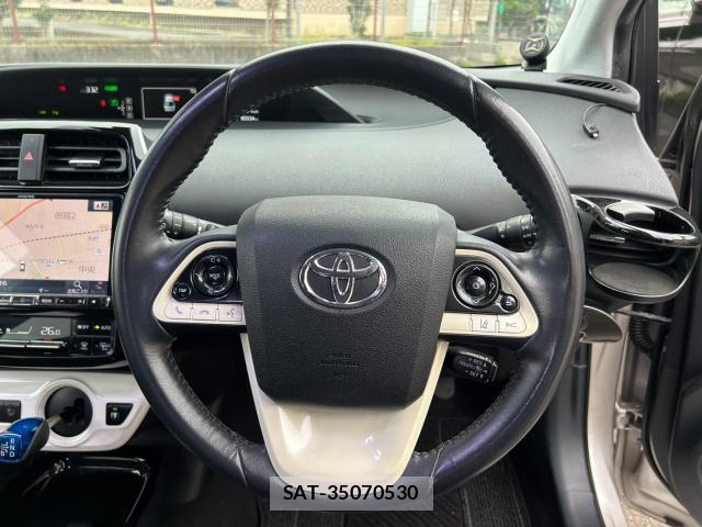 Toyota PRIUS 2016-06 8814343-16