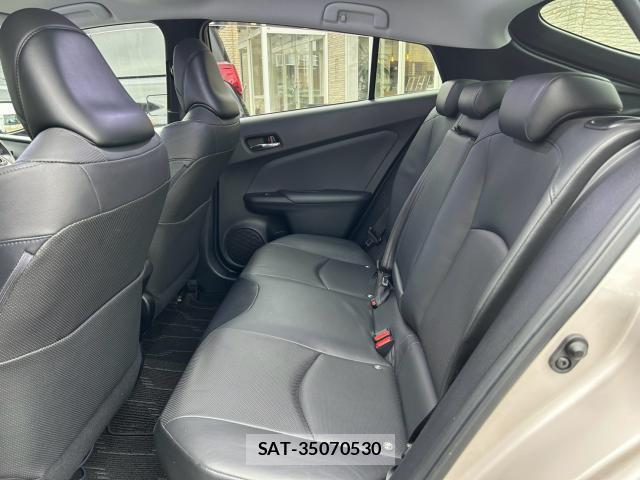 Toyota PRIUS 2016-06 8814343-6