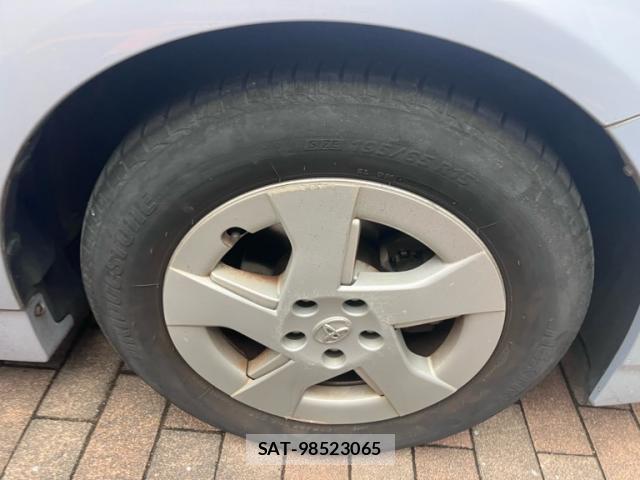 Toyota PRIUS 2011-10 8814352-12